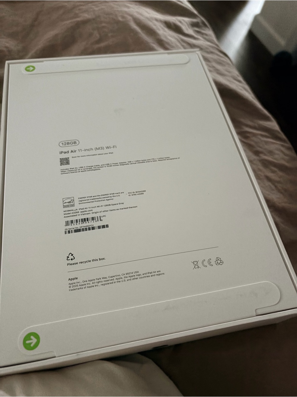 Apple iPad Air 11-inch (M3) 128GB - White Box with Green Accents - Picture 3 of 4